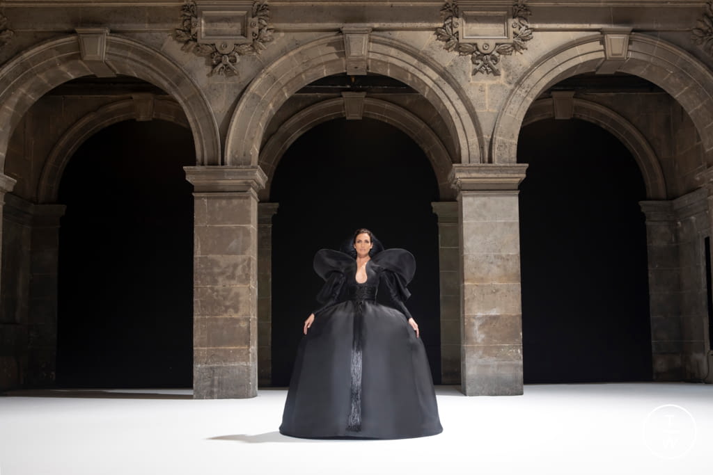 Fashion Week Paris Spring/Summer 2021 look 12 from the Stephane Rolland collection 高级定制