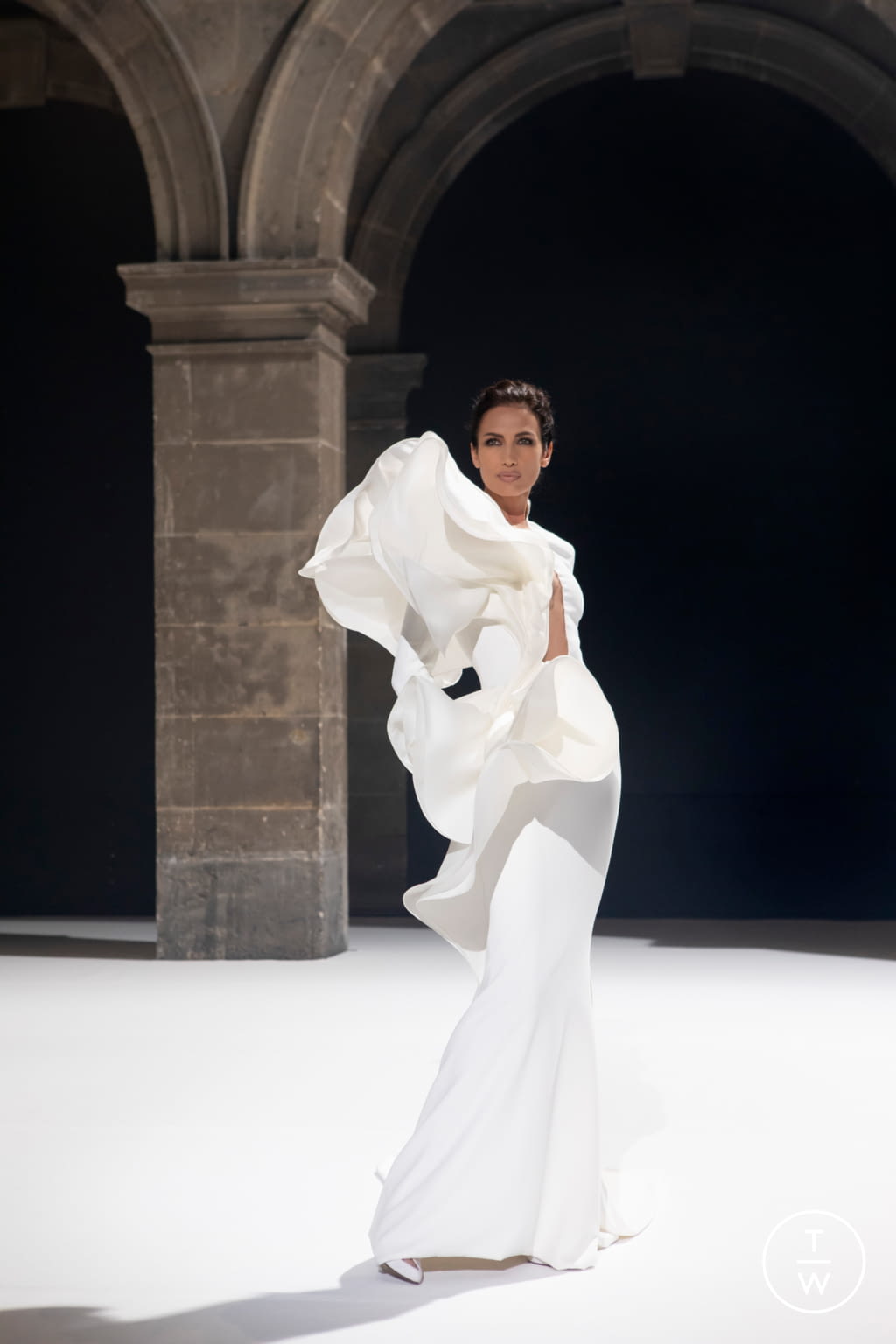 Fashion Week Paris Spring/Summer 2021 look 8 from the Stephane Rolland collection 高级定制