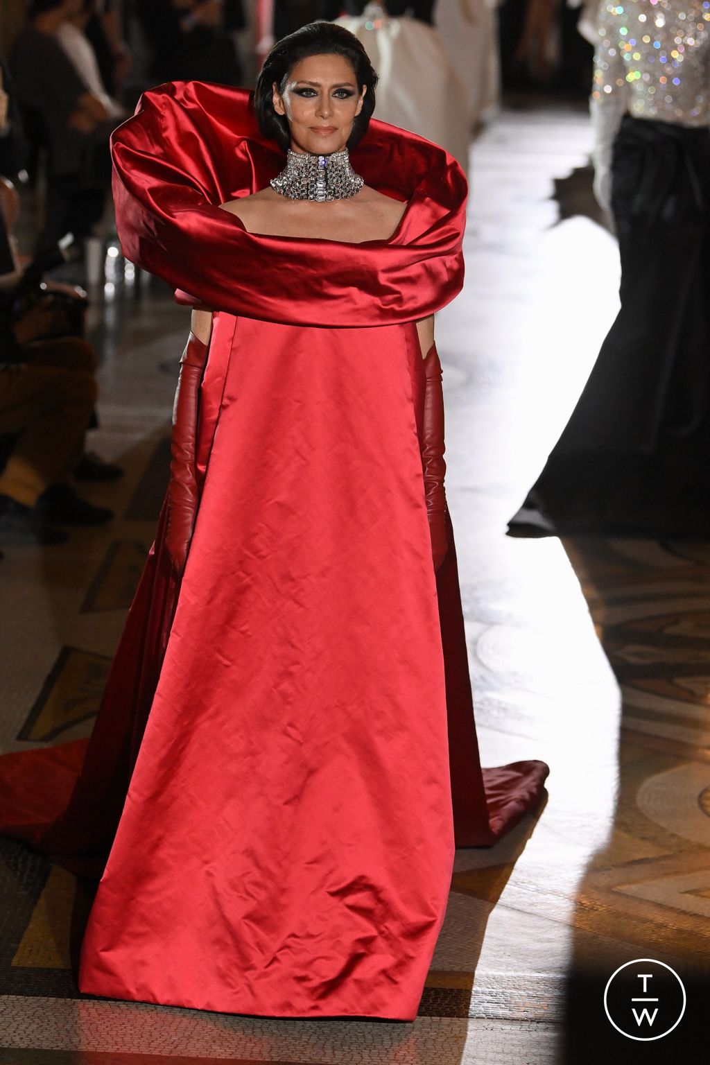 Fashion Week Paris Fall/Winter 2023 look 19 from the Stephane Rolland collection couture