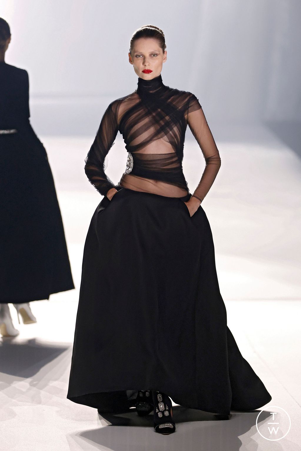 Fashion Week Paris Fall/Winter 2024 look 5 from the Stephane Rolland collection couture