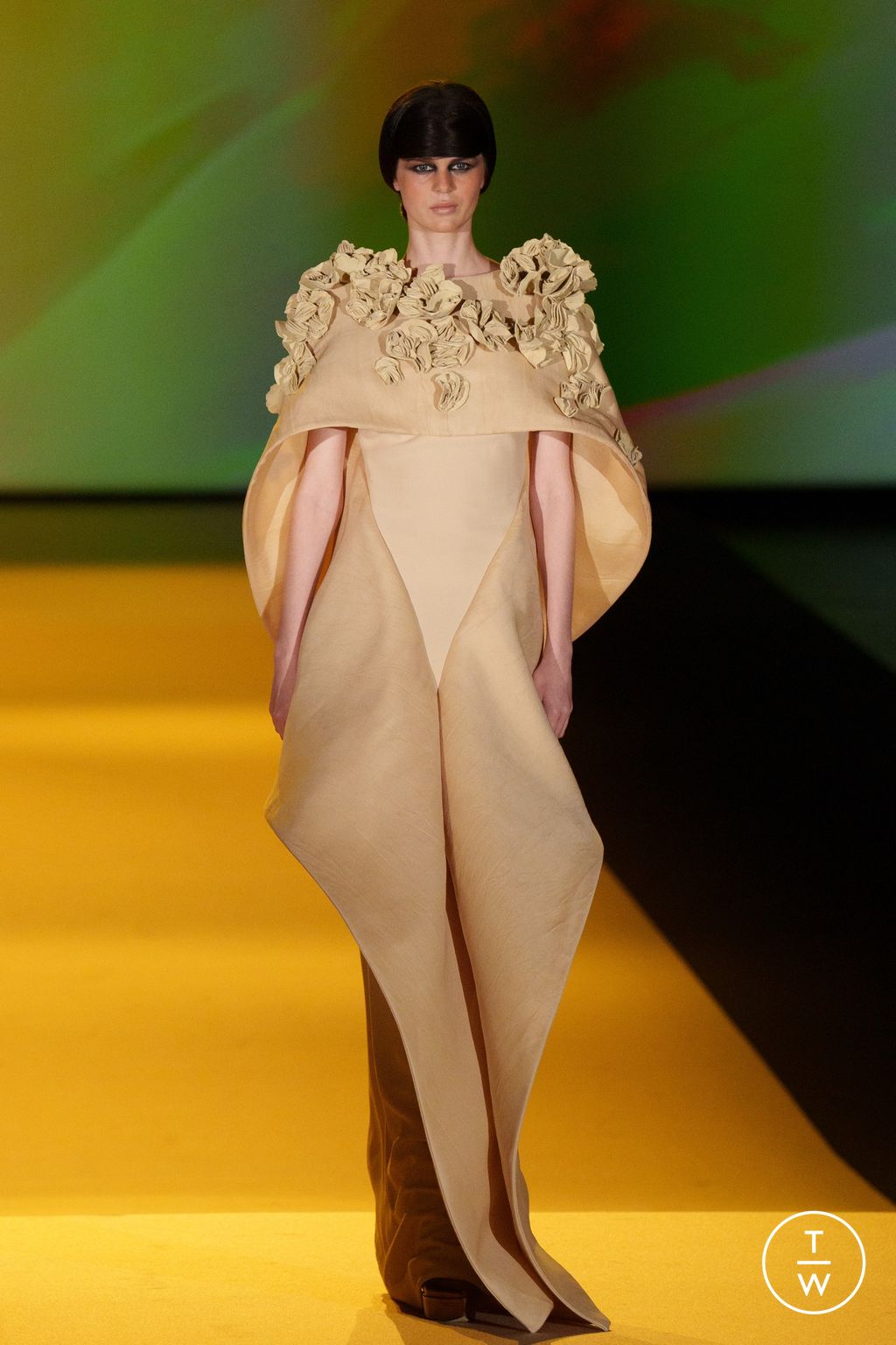 Fashion Week Paris Spring/Summer 2024 look 11 from the Stephane Rolland collection couture