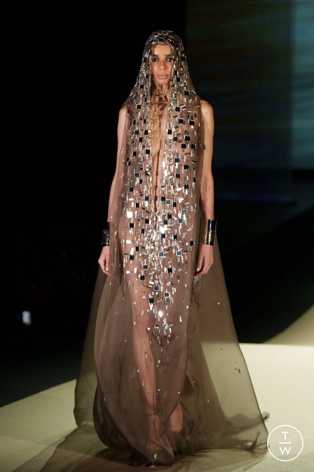 Fashion Week Paris Spring/Summer 2024 look 18 de la collection Stephane Rolland couture