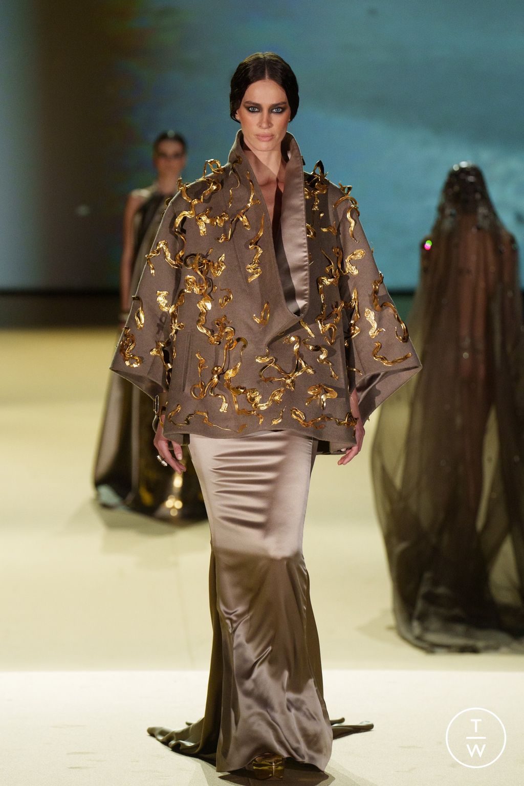 Fashion Week Paris Spring/Summer 2024 look 19 de la collection Stephane Rolland couture