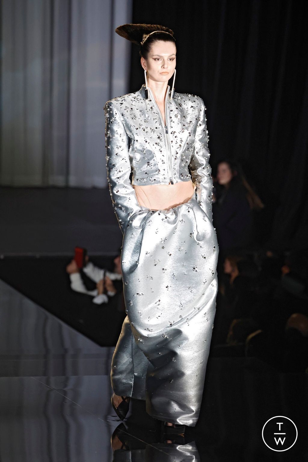Fashion Week Paris Spring/Summer 2025 look 14 from the Stephane Rolland collection couture