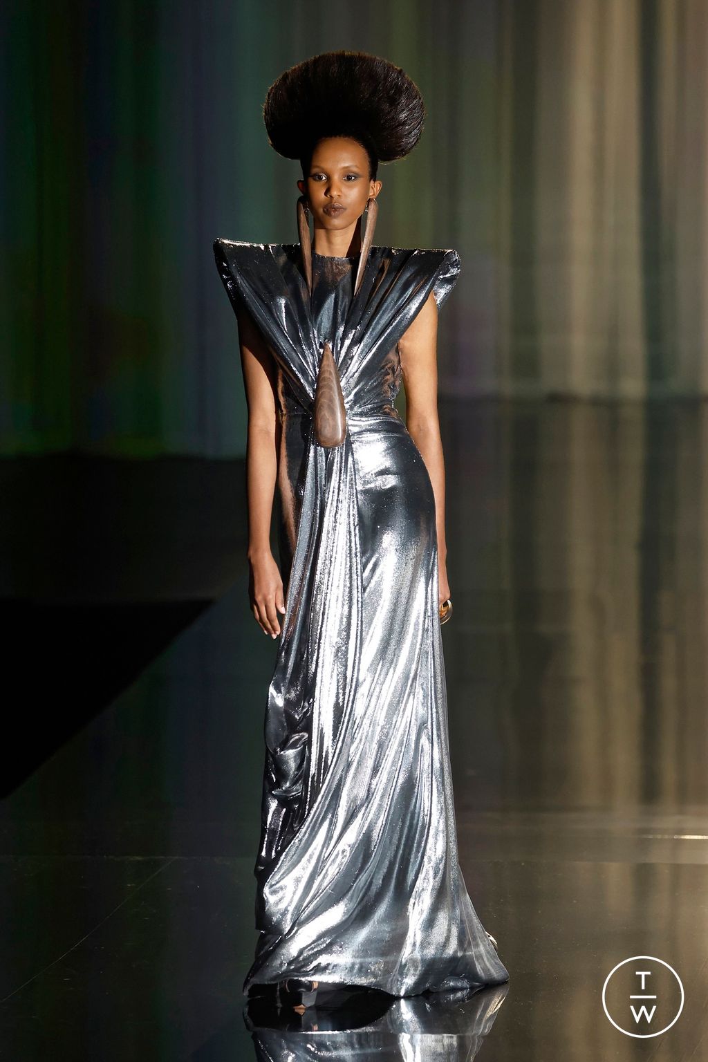 Fashion Week Paris Spring/Summer 2025 look 15 de la collection Stephane Rolland couture