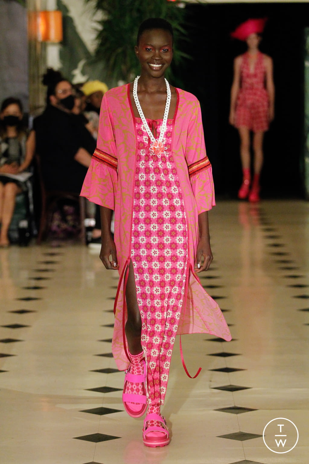 Fashion Week New York Spring/Summer 2022 look 2 de la collection Anna Sui womenswear