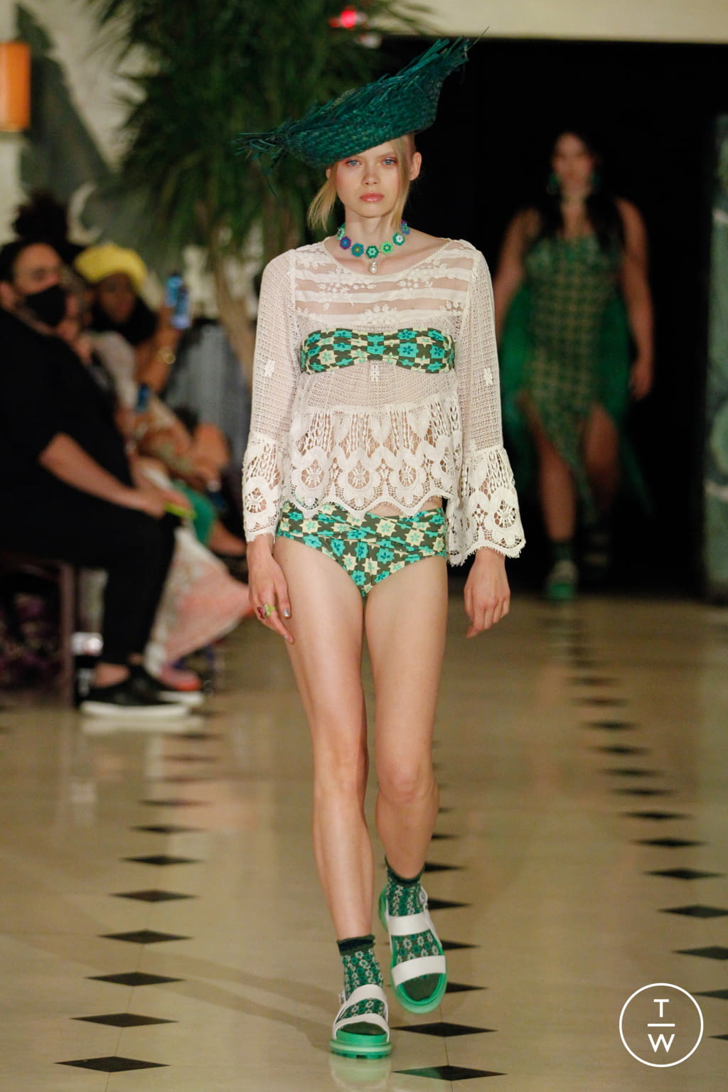 Fashion Week New York Spring/Summer 2022 look 9 de la collection Anna Sui womenswear