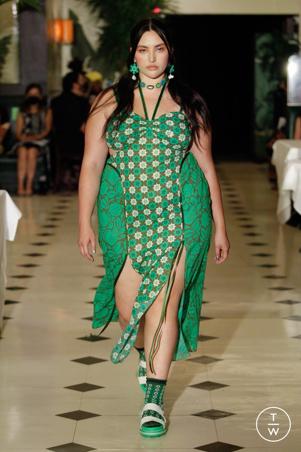 Fashion Week New York Spring/Summer 2022 look 10 de la collection Anna Sui womenswear
