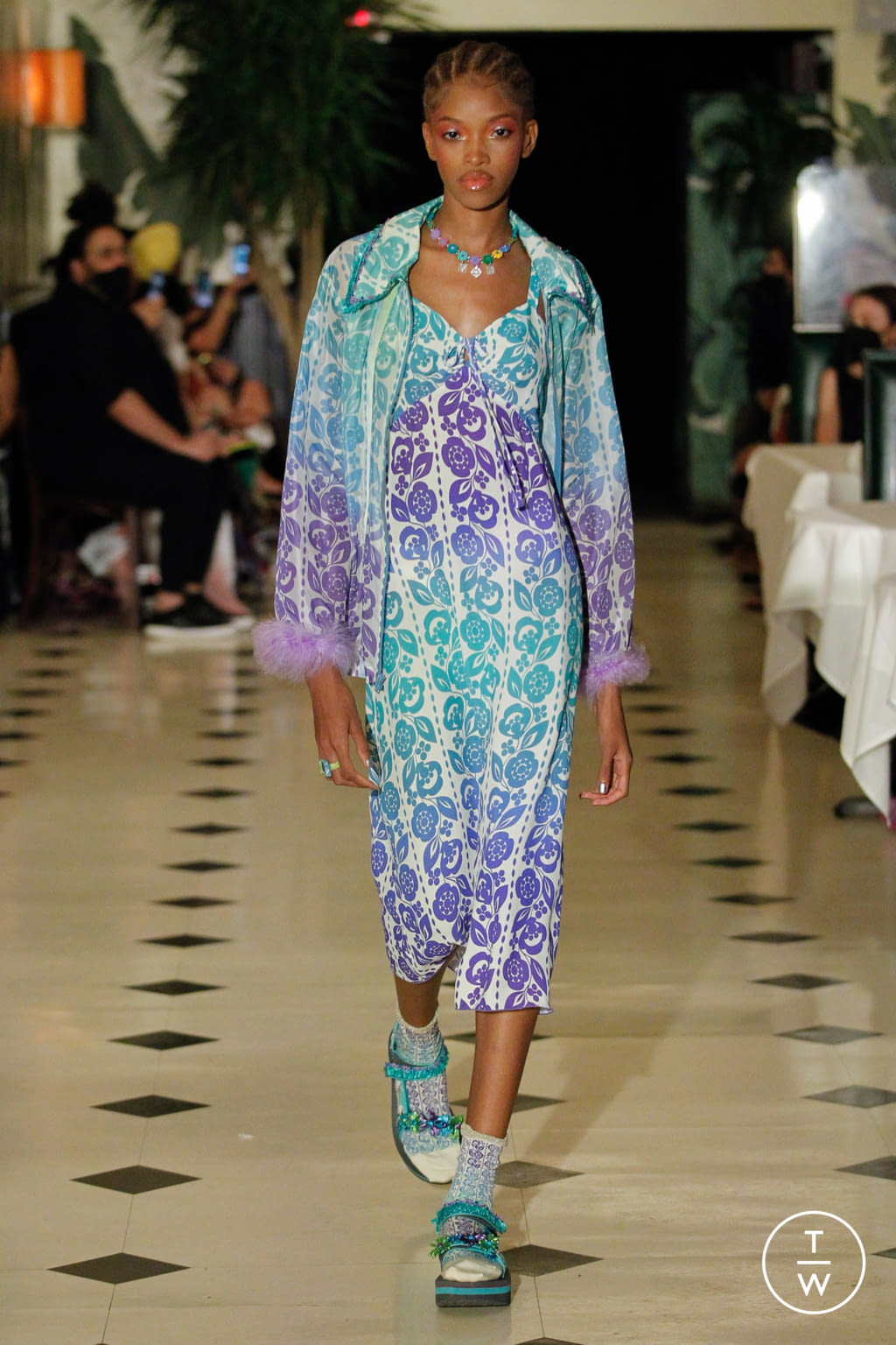 Fashion Week New York Spring/Summer 2022 look 25 from the Anna Sui collection womenswear