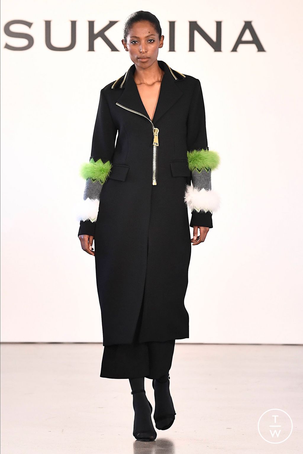 Fashion Week New York Fall/Winter 2023 look 8 de la collection Sukeina womenswear