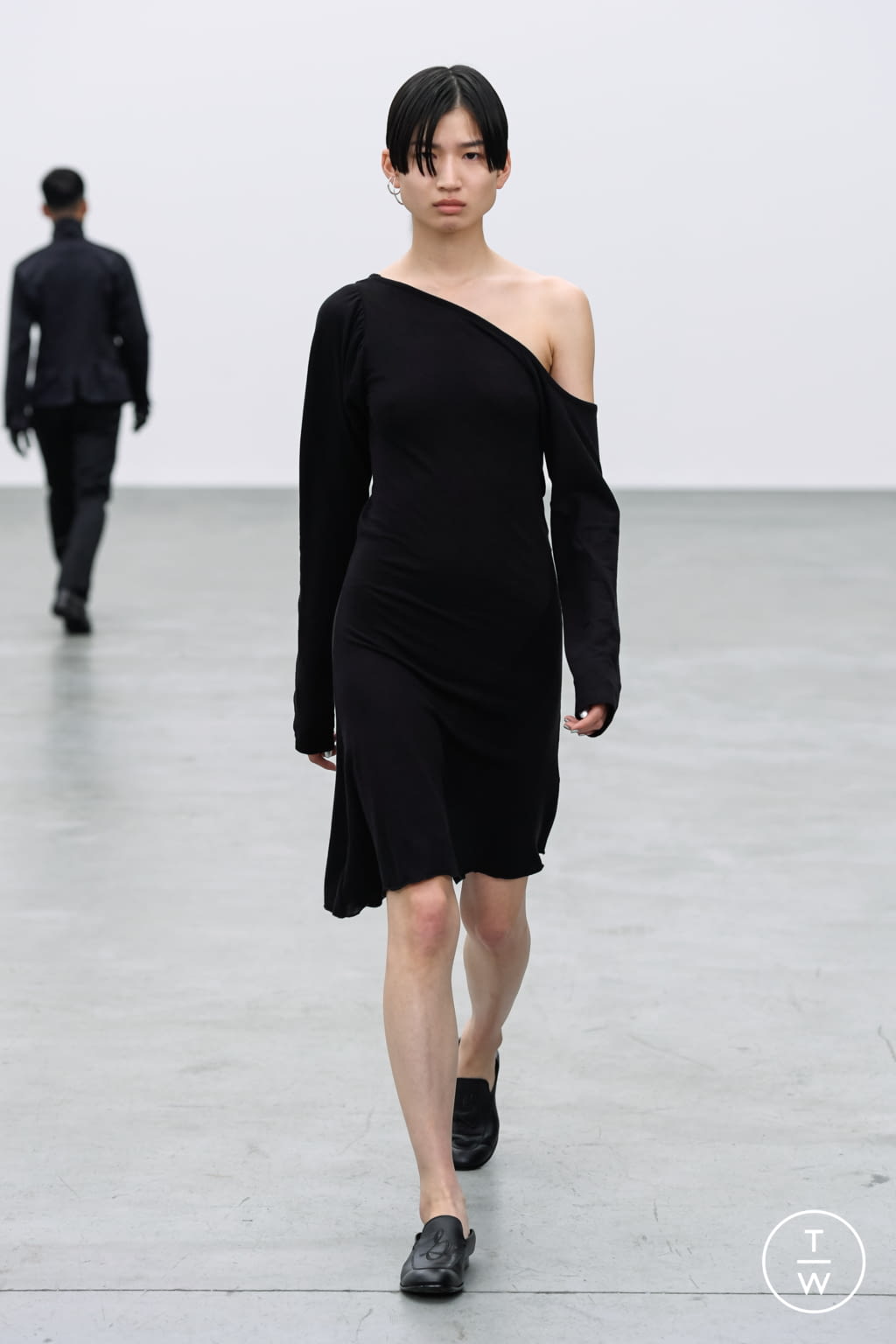 Fashion Week Paris Fall/Winter 2021 look 3 de la collection Sulvam menswear