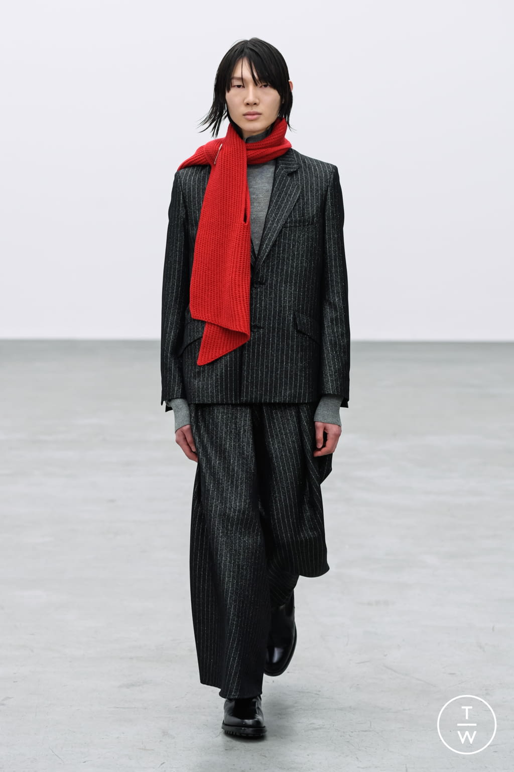 Fashion Week Paris Fall/Winter 2021 look 22 from the Sulvam collection 男装