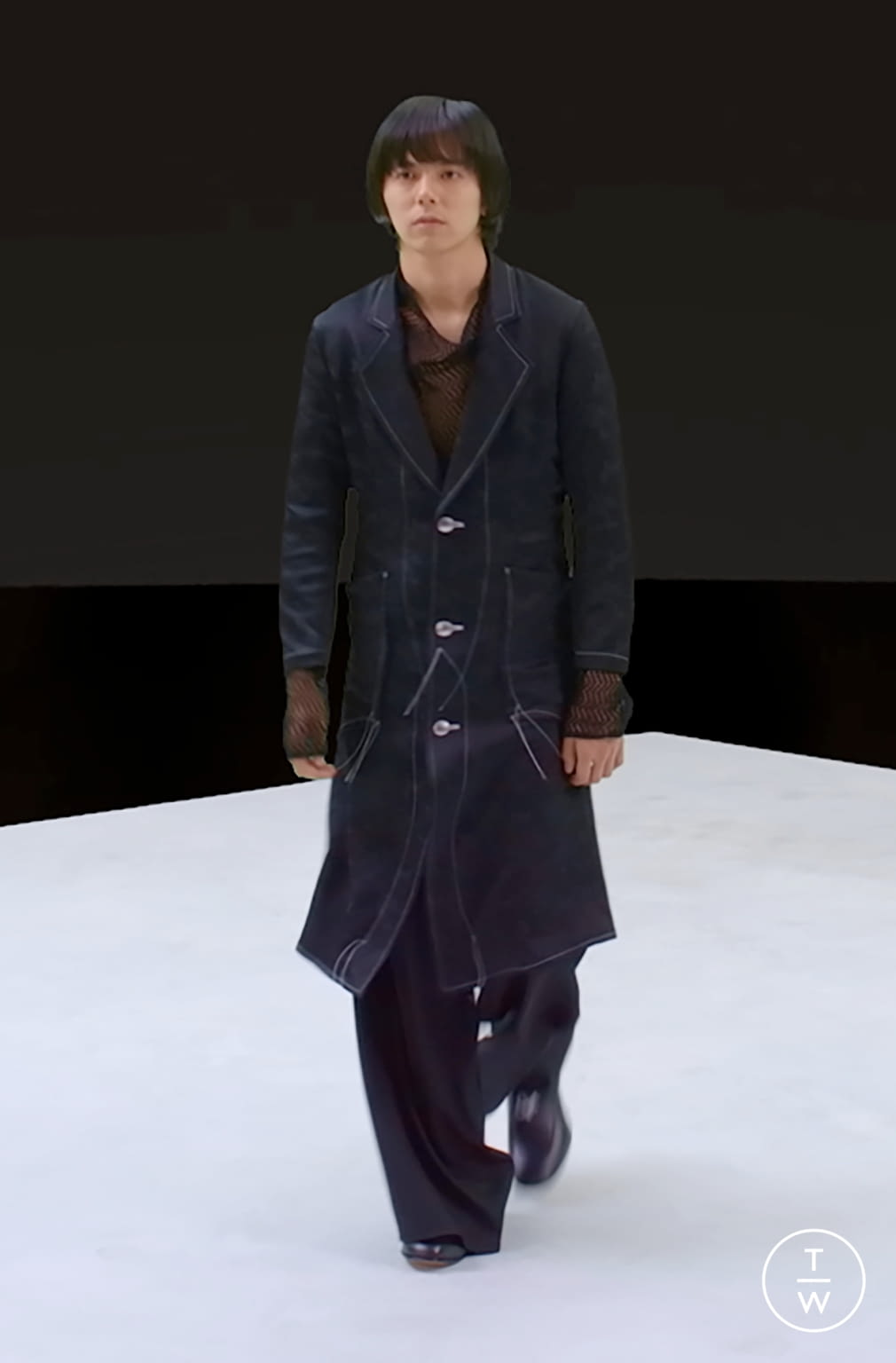 Fashion Week Paris Spring/Summer 2022 look 31 from the Sulvam collection menswear