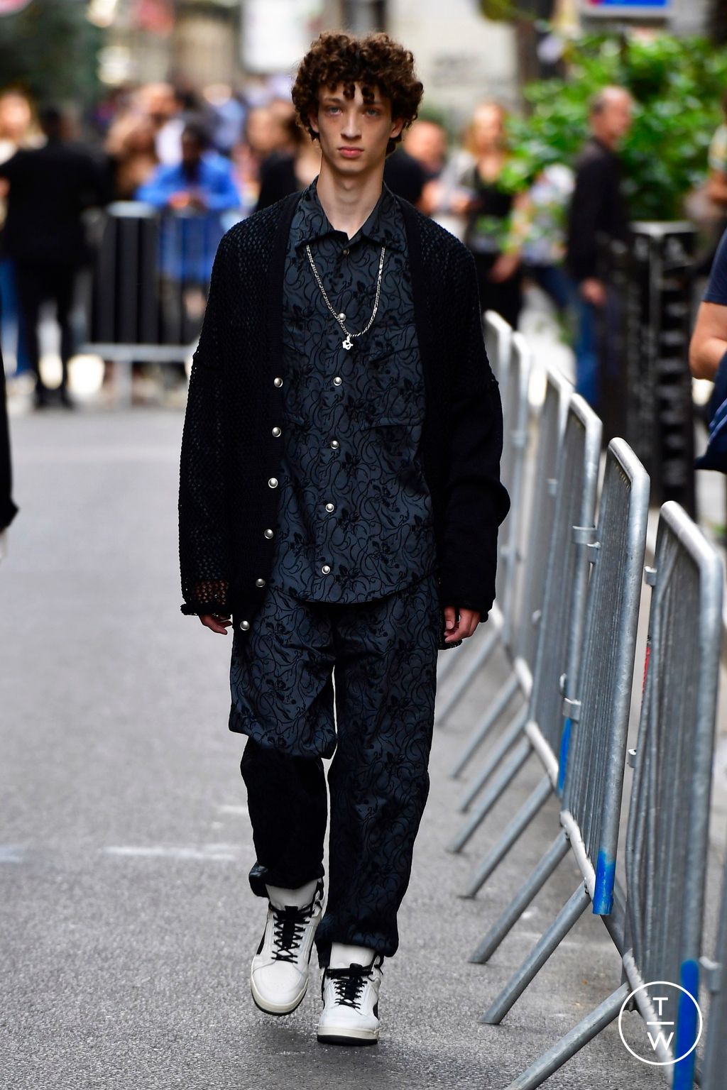 Fashion Week Paris Spring/Summer 2024 look 4 from the Sulvam collection menswear