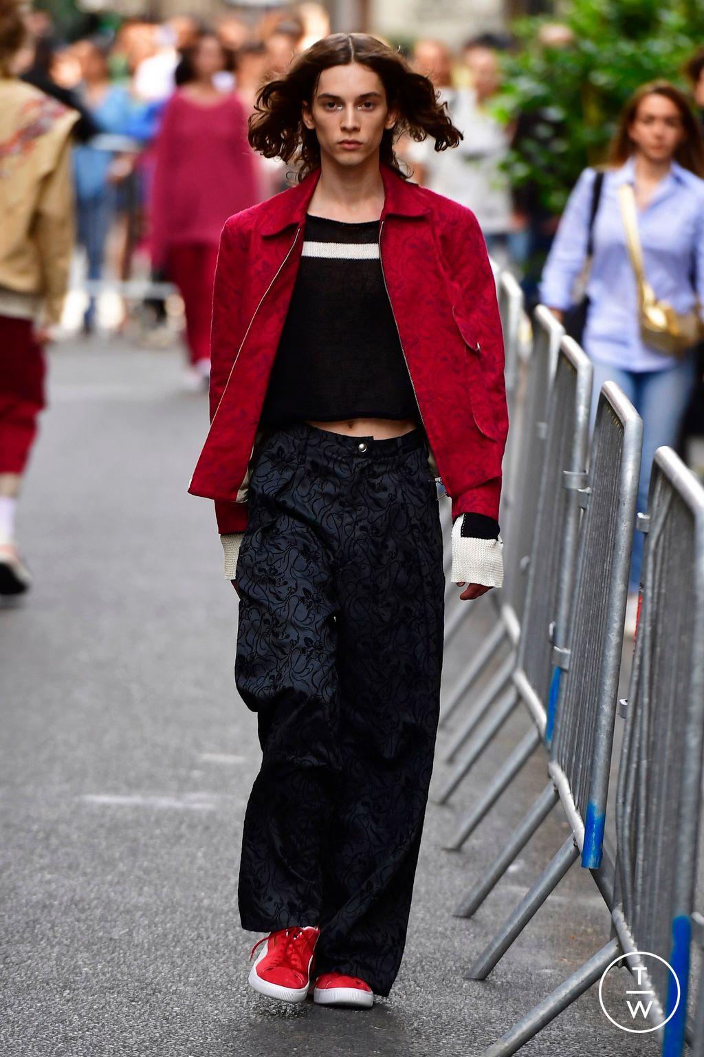 Fashion Week Paris Spring/Summer 2024 look 8 from the Sulvam collection 男装