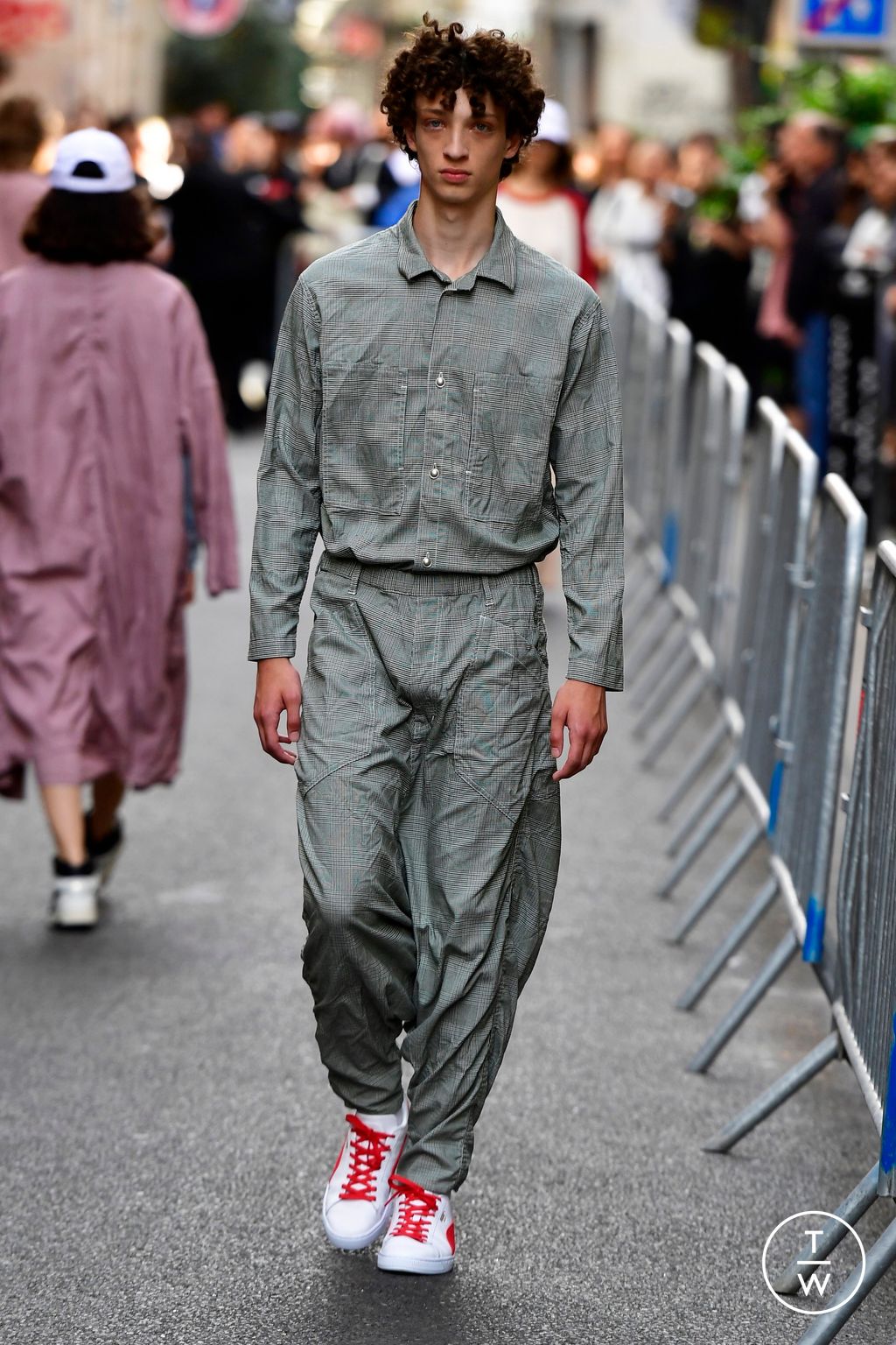 Fashion Week Paris Spring/Summer 2024 look 19 from the Sulvam collection menswear
