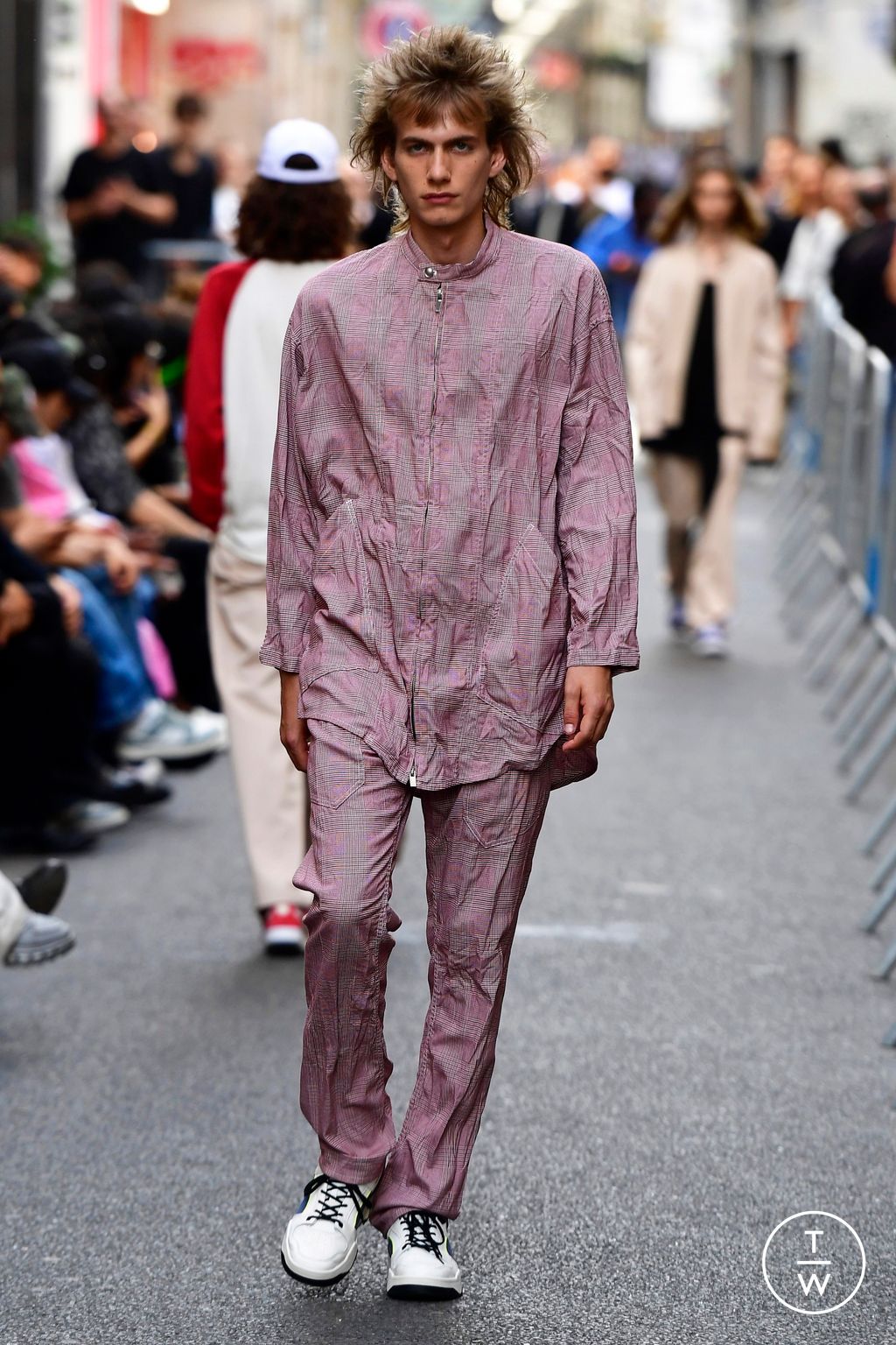 Fashion Week Paris Spring/Summer 2024 look 21 from the Sulvam collection menswear