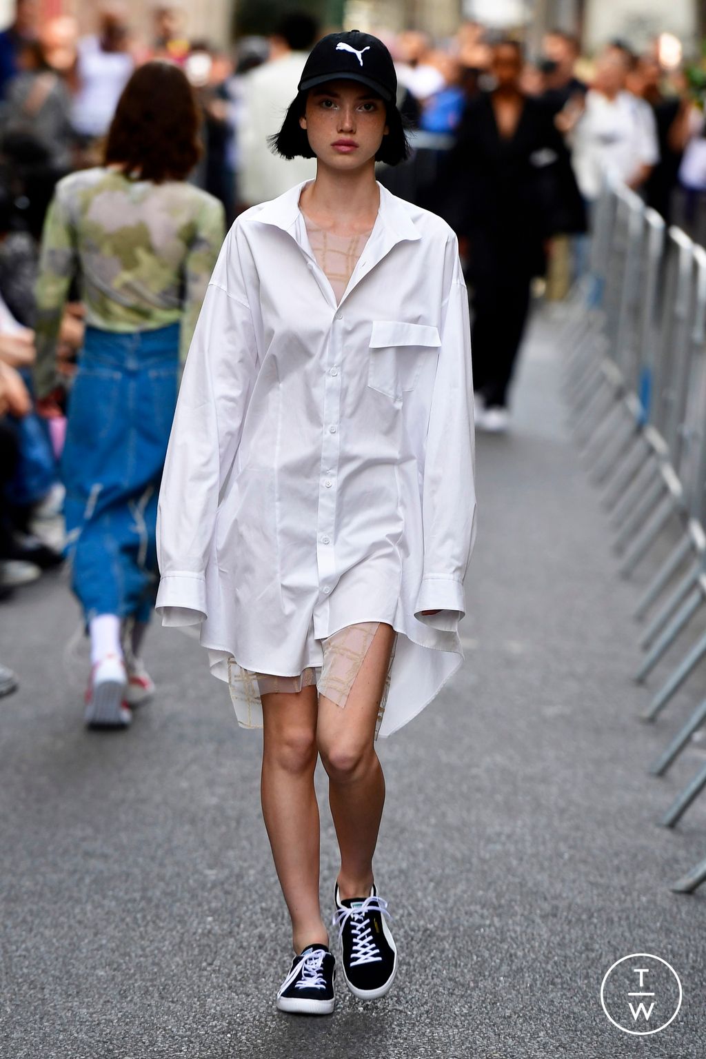 Fashion Week Paris Spring/Summer 2024 look 24 de la collection Sulvam menswear