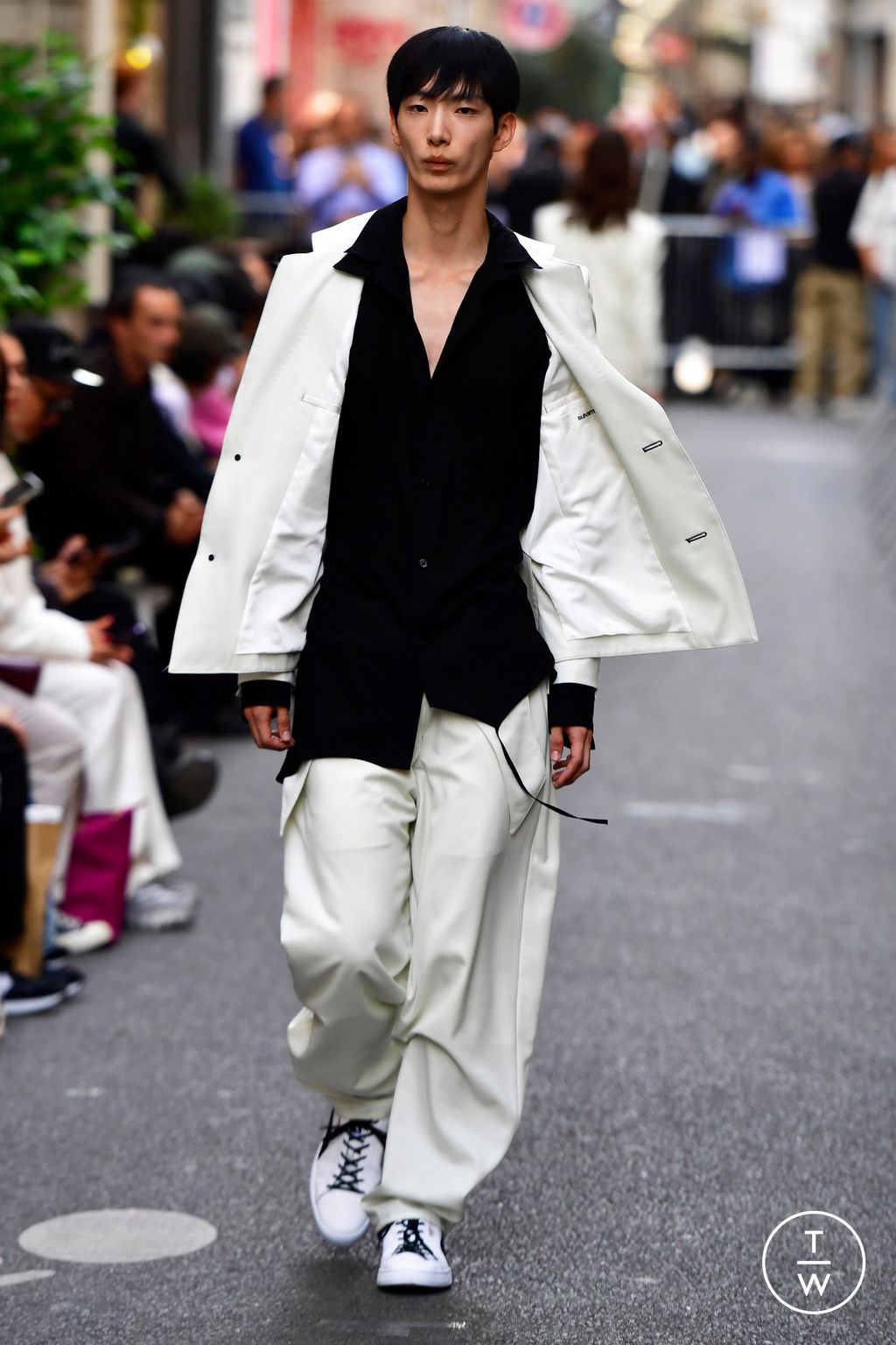 Fashion Week Paris Spring/Summer 2024 look 30 from the Sulvam collection menswear