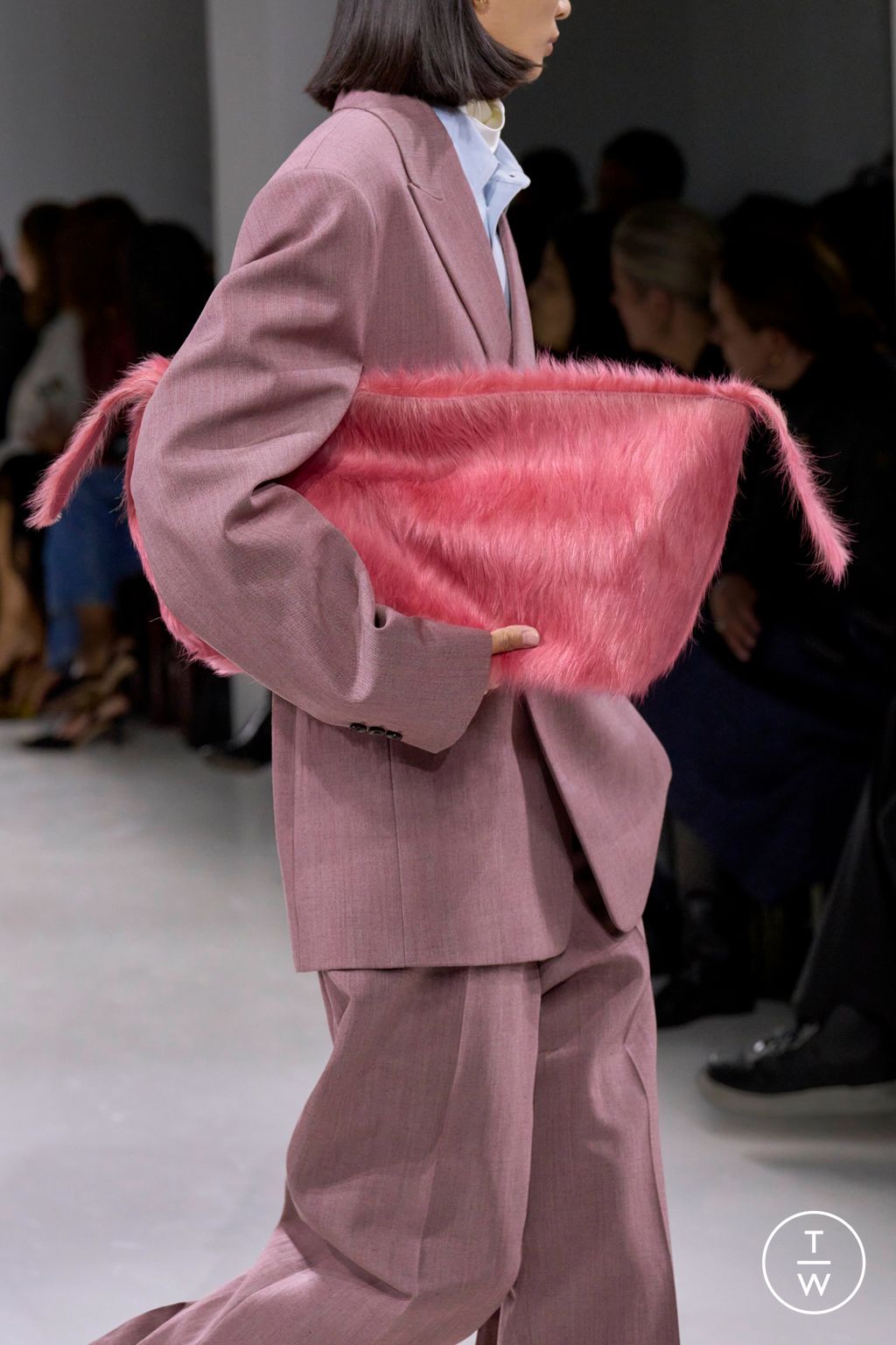 Fashion Week Milan Spring/Summer 2026 look 62 from the Bottega Veneta collection womenswear accessories