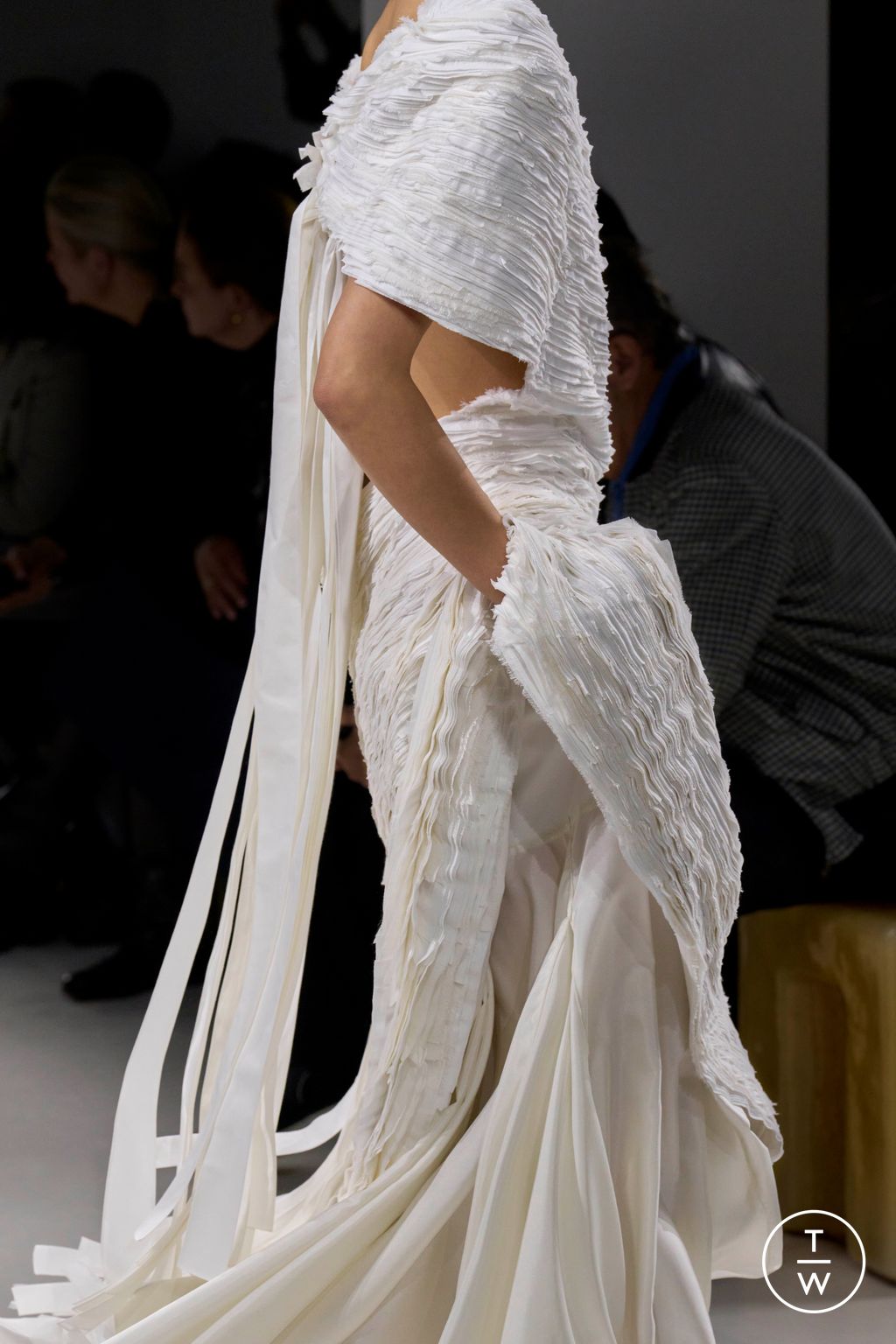 Fashion Week Milan Spring/Summer 2026 look 99 from the Bottega Veneta collection womenswear accessories