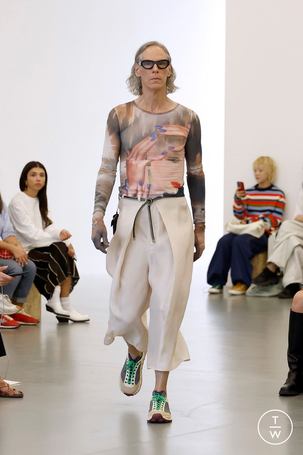Fashion Week Milan Spring/Summer 2025 look 19 from the Sunnei collection womenswear