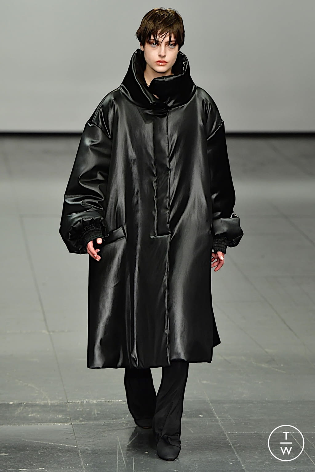 Fashion Week London Fall/Winter 2022 look 12 de la collection Supriya Lele womenswear