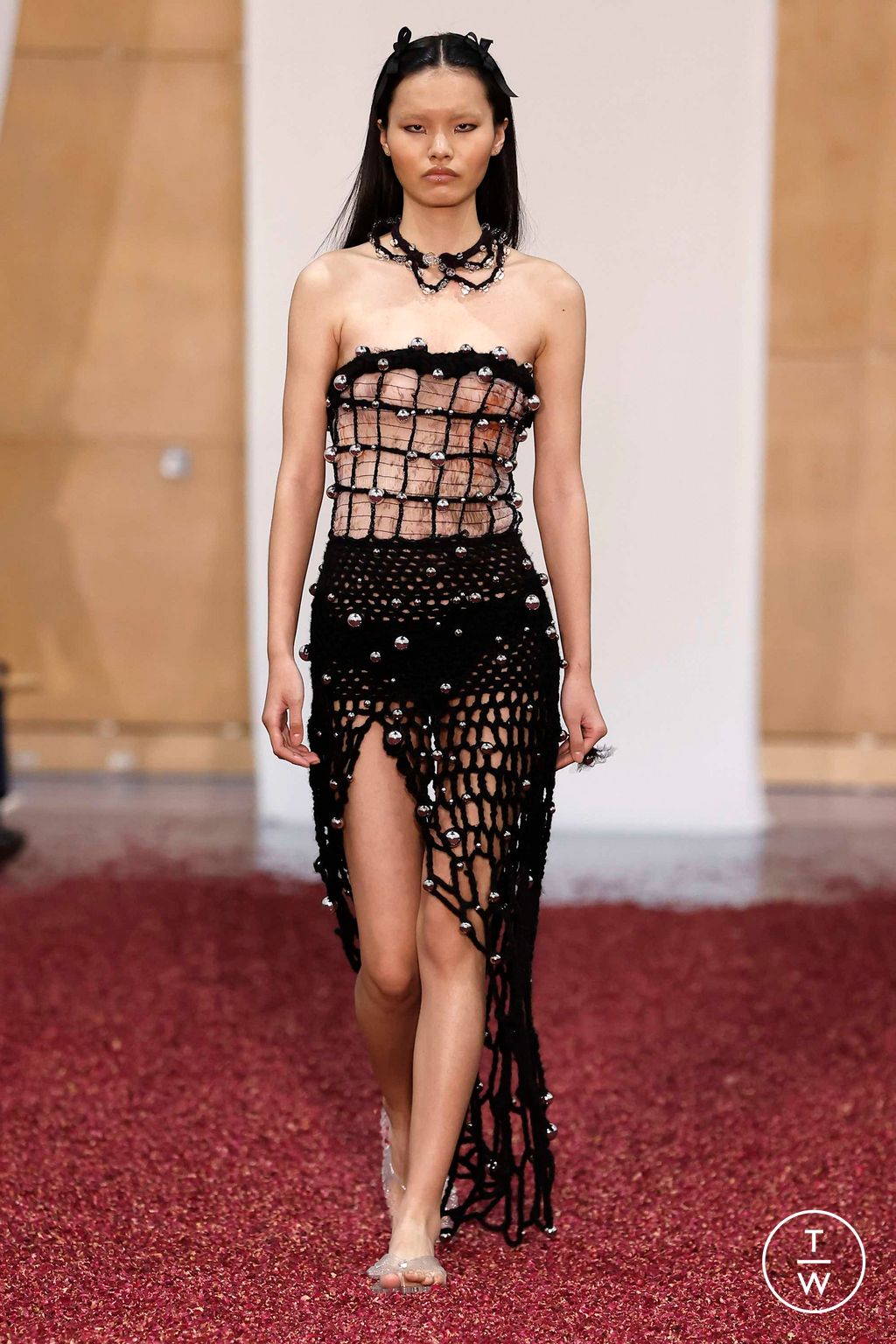 Fashion Week London Fall/Winter 2023 look 19 from the Susan Fang collection 女装