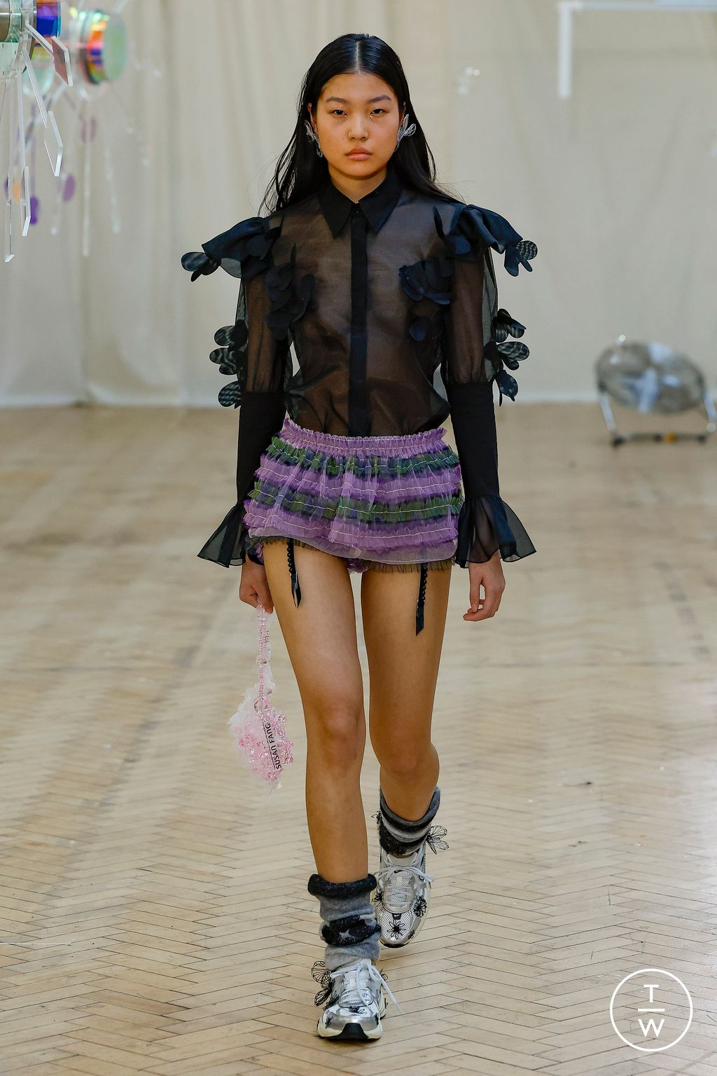 Fashion Week London Fall/Winter 2024 look 22 from the Susan Fang collection 女装