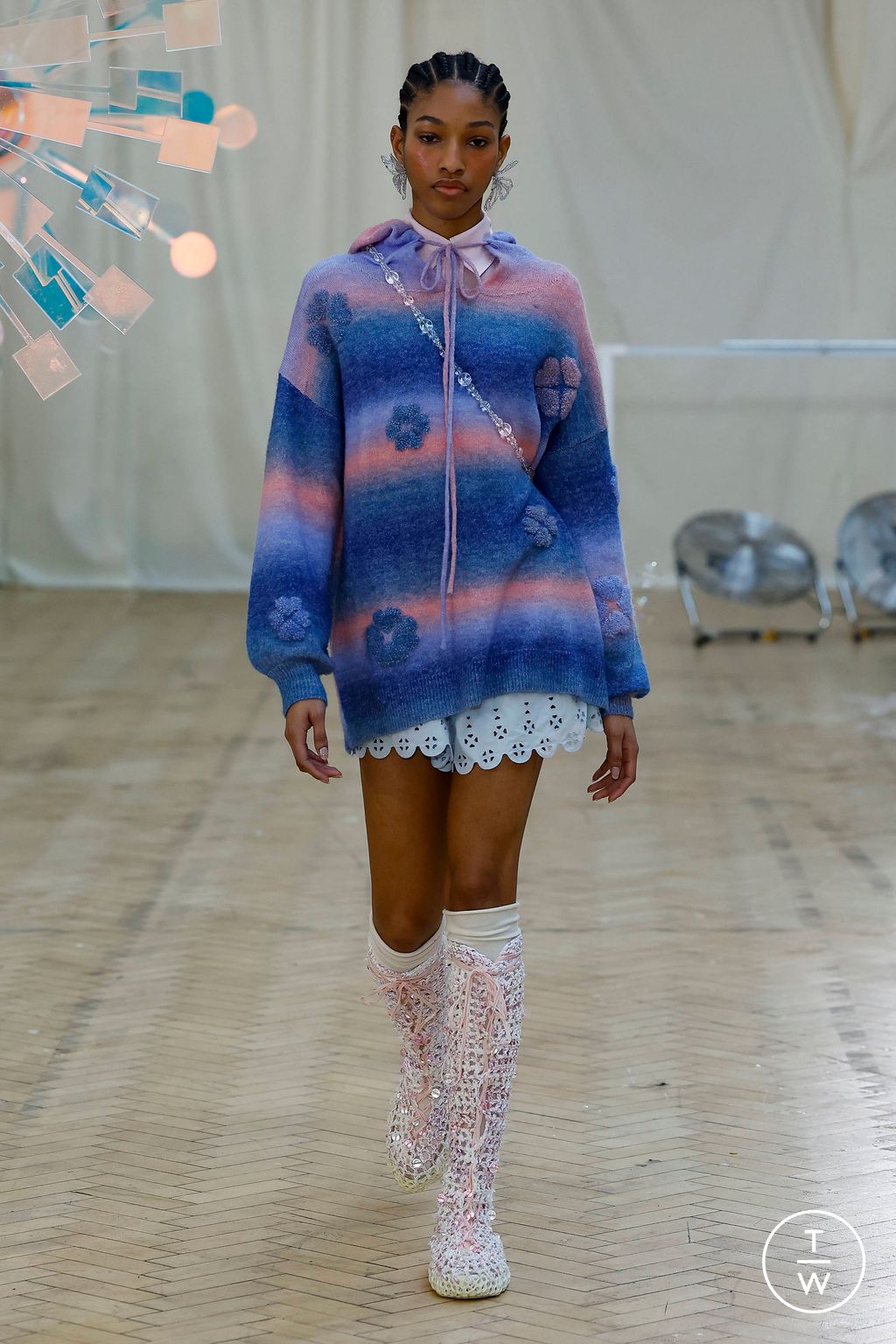 Fashion Week London Fall/Winter 2024 look 26 from the Susan Fang collection 女装