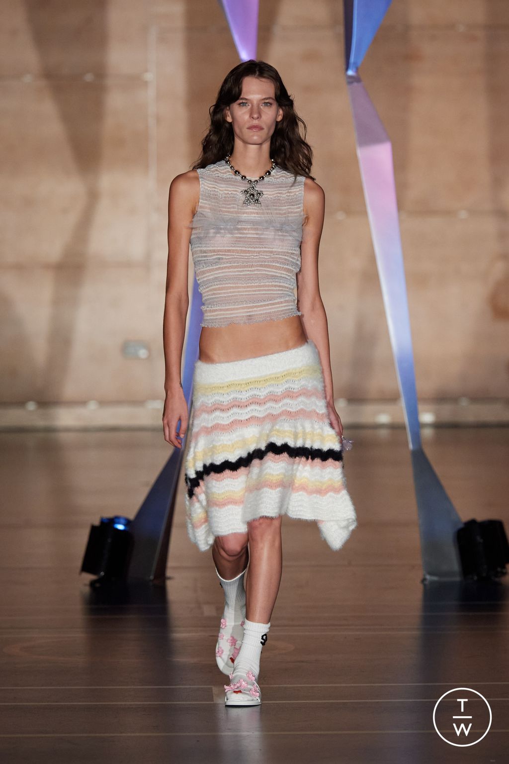 Fashion Week London Spring/Summer 2024 look 17 from the Susan Fang collection womenswear