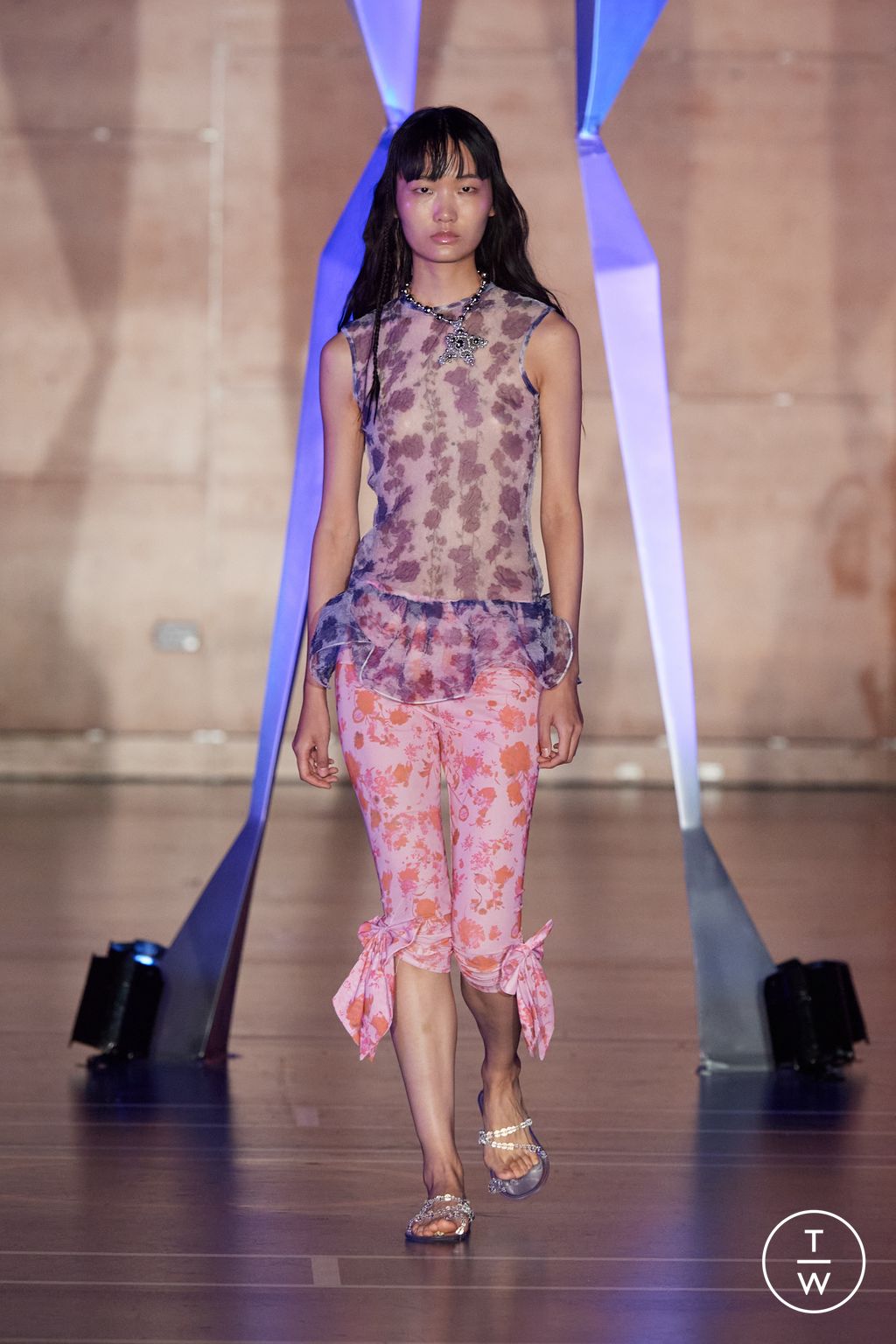 Fashion Week London Spring/Summer 2024 look 20 from the Susan Fang collection womenswear