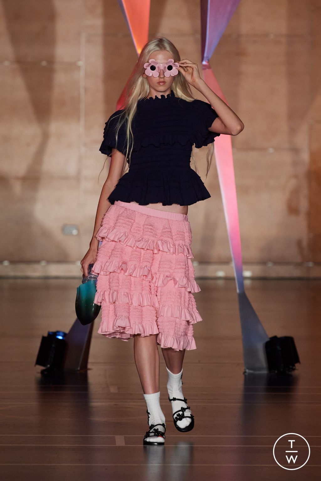 Fashion Week London Spring/Summer 2024 look 25 from the Susan Fang collection womenswear