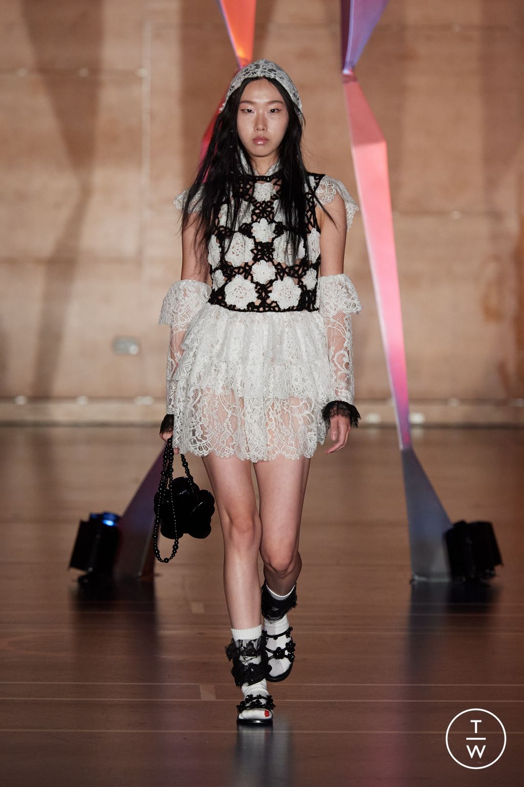 Fashion Week London Spring/Summer 2024 look 27 from the Susan Fang collection womenswear