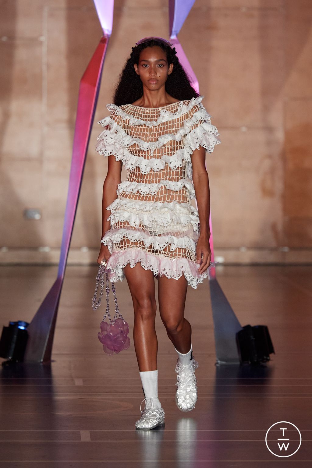 Fashion Week London Spring/Summer 2024 look 29 from the Susan Fang collection womenswear