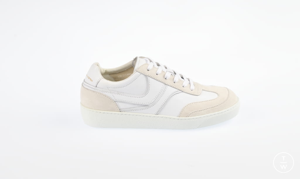 Fashion Week Paris Spring/Summer 2021 look 29 from the Dries Van Noten collection womenswear accessories