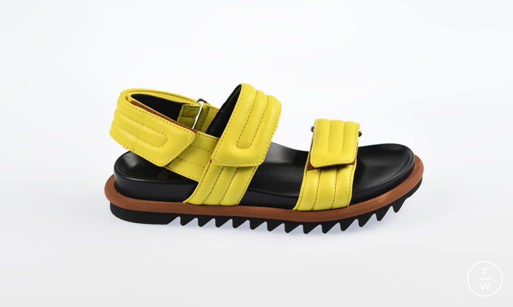 Fashion Week Paris Spring/Summer 2021 look 43 from the Dries Van Noten collection 女装配饰