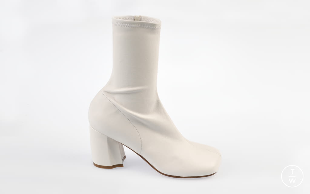 Fashion Week Paris Spring/Summer 2021 look 69 from the Dries Van Noten collection womenswear accessories