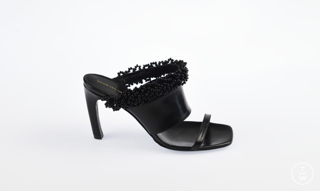 Fashion Week Paris Spring/Summer 2021 look 87 from the Dries Van Noten collection womenswear accessories