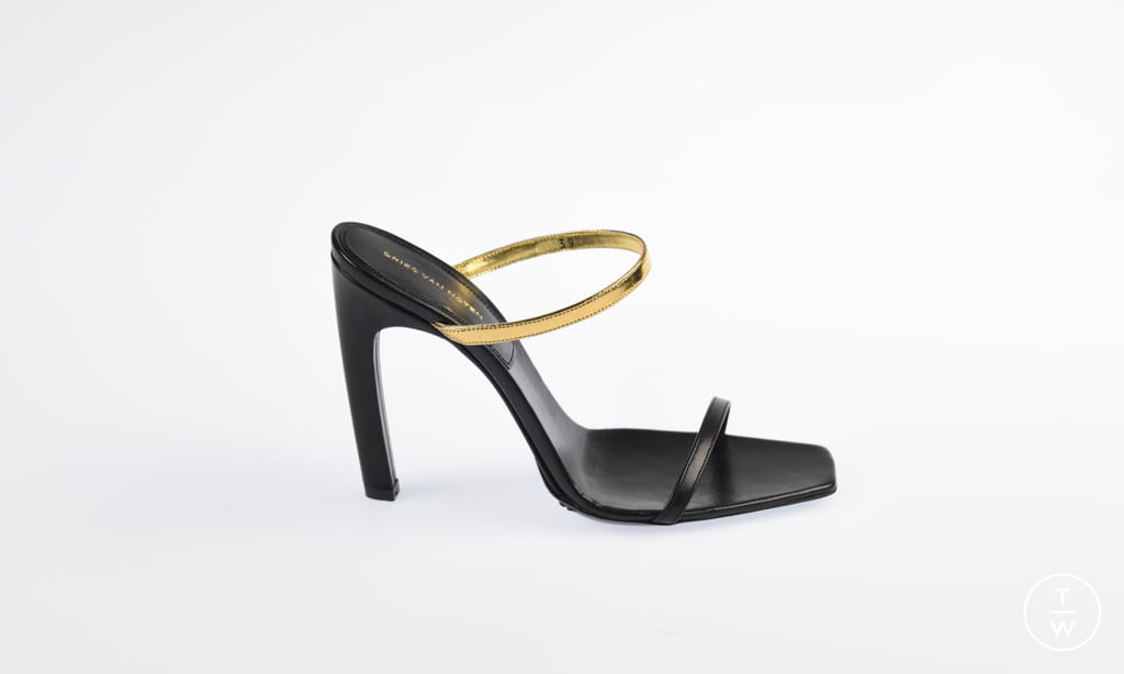 Fashion Week Paris Spring/Summer 2021 look 89 from the Dries Van Noten collection 女装配饰