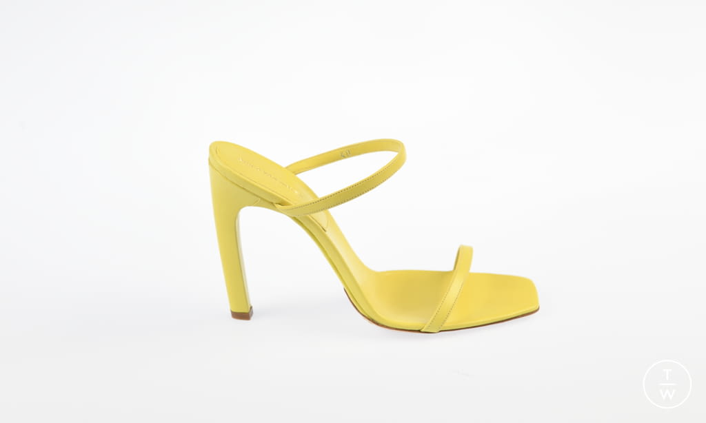 Fashion Week Paris Spring/Summer 2021 look 92 from the Dries Van Noten collection 女装配饰