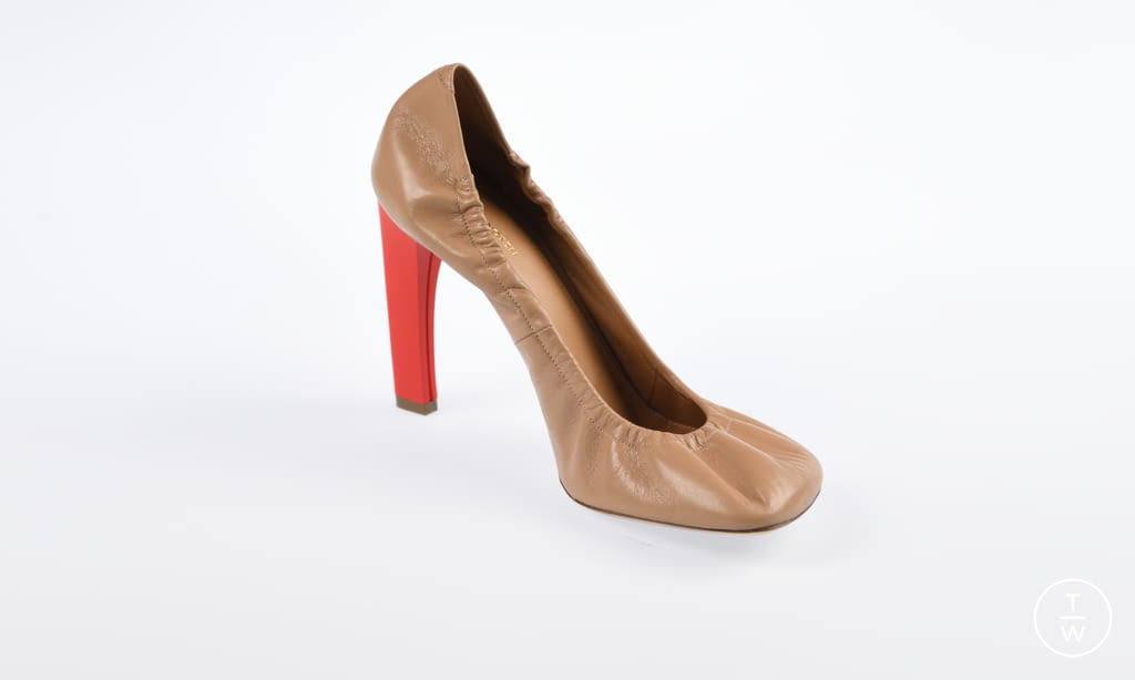 Fashion Week Paris Spring/Summer 2021 look 104 from the Dries Van Noten collection womenswear accessories