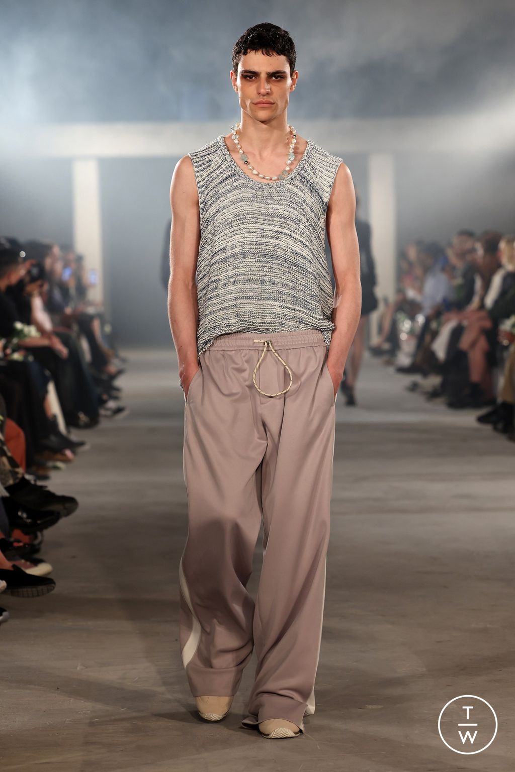 Fashion Week Paris Spring-Summer 2025 look 11 from the System Studios collection menswear