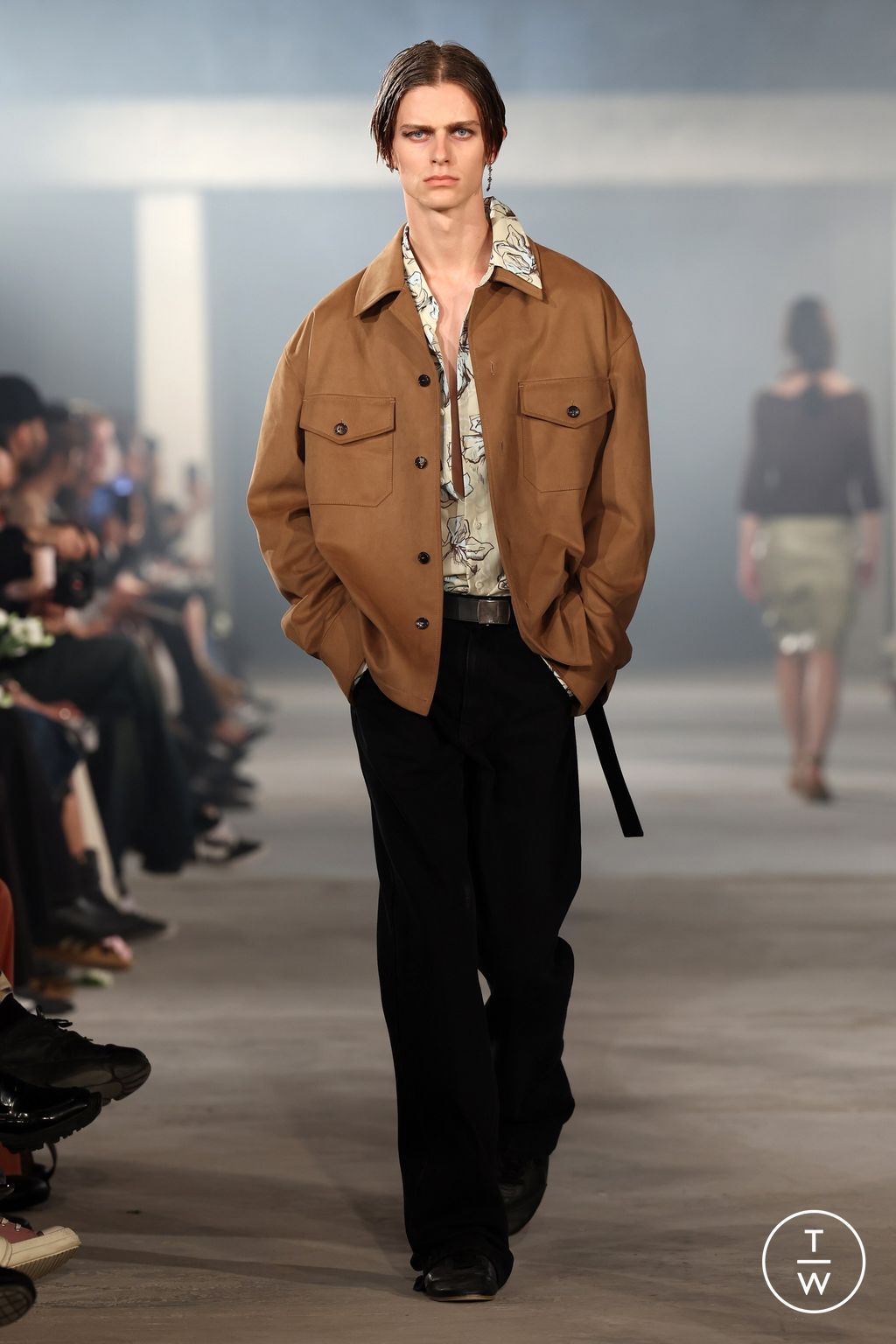 Fashion Week Paris Spring-Summer 2025 look 19 from the System Studios collection 男装