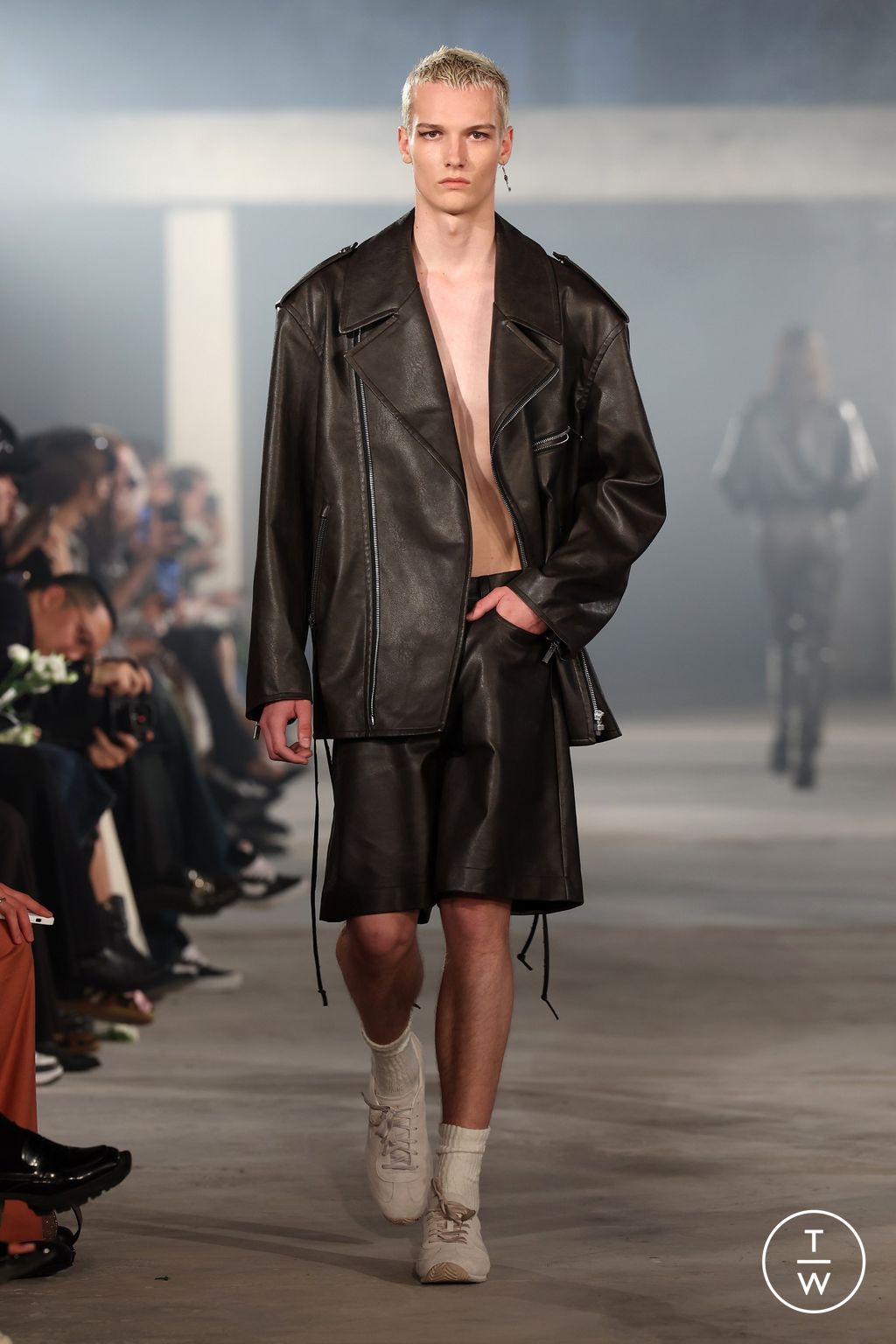 Fashion Week Paris Spring-Summer 2025 look 22 from the System Studios collection 男装
