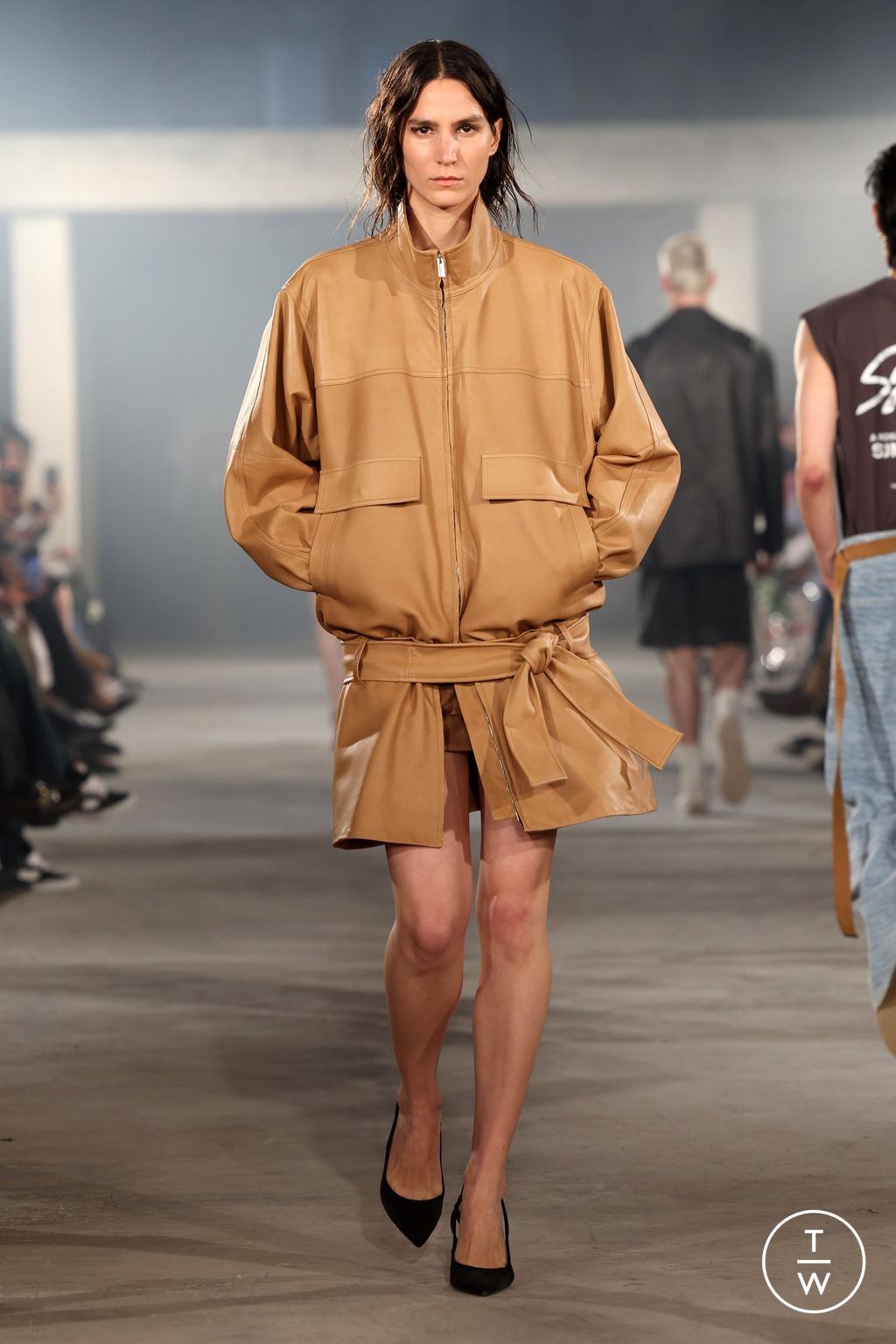 Fashion Week Paris Spring-Summer 2025 look 24 from the System Studios collection 男装