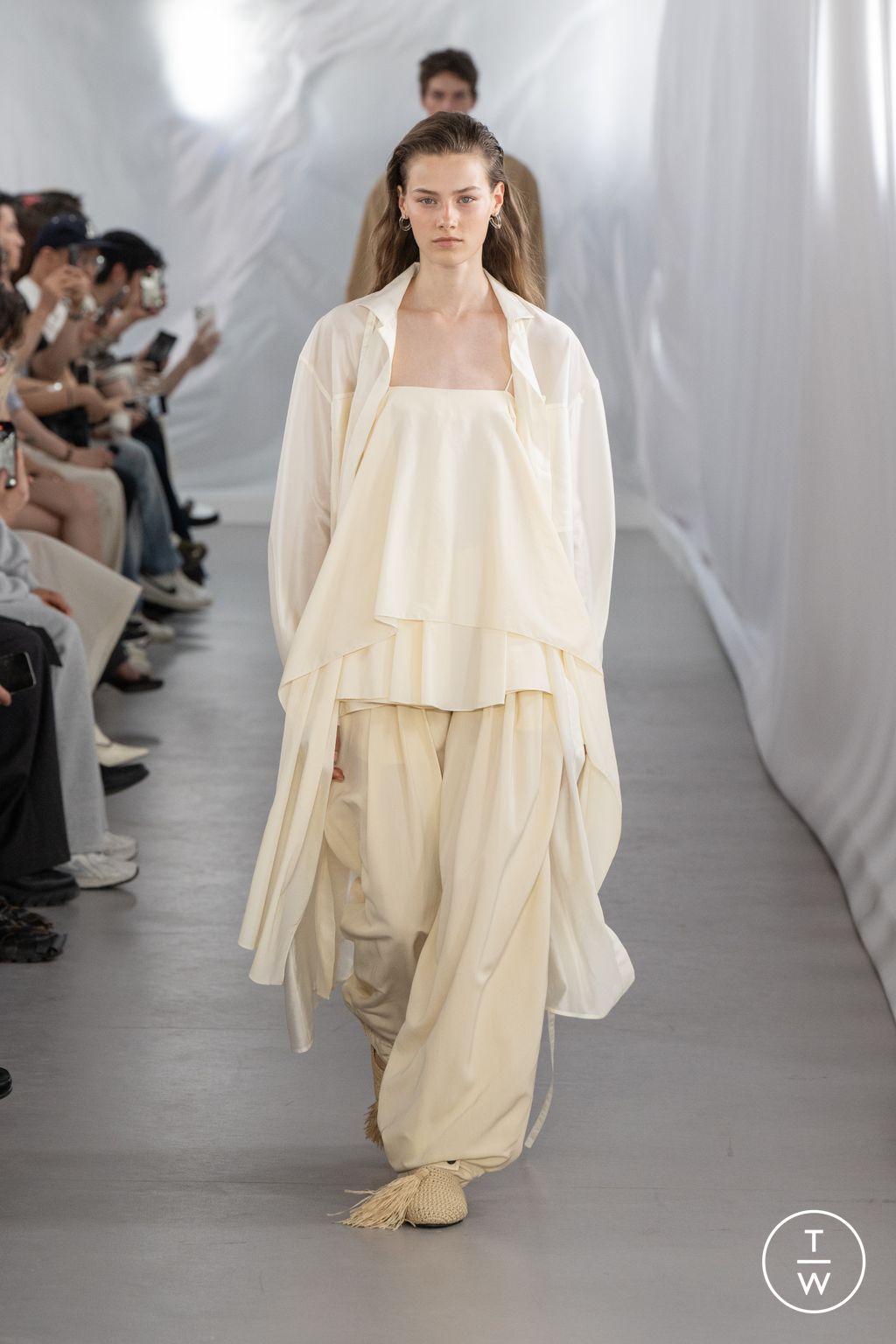 Fashion Week Paris Spring/Summer 2026 look 3 from the System collection 男装