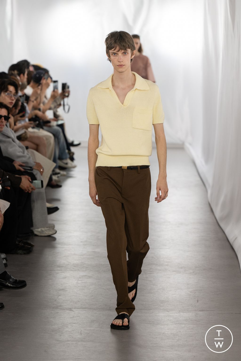 Fashion Week Paris Spring/Summer 2026 look 10 from the System collection 男装