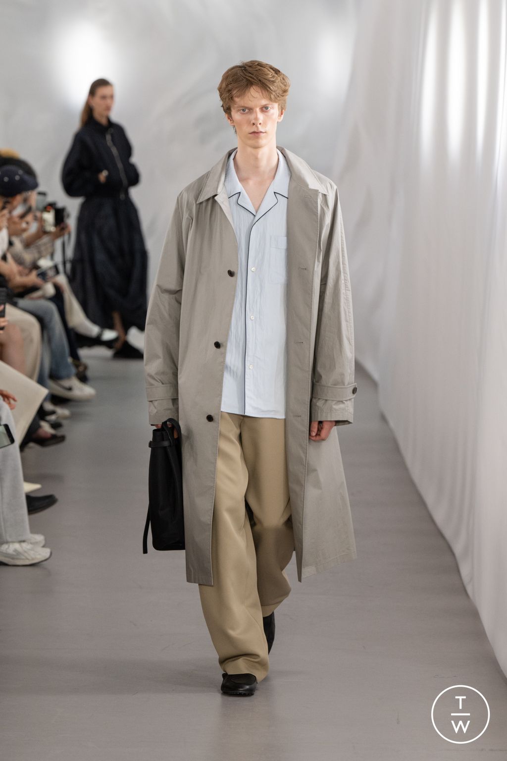 Fashion Week Paris Spring/Summer 2026 look 18 de la collection System menswear