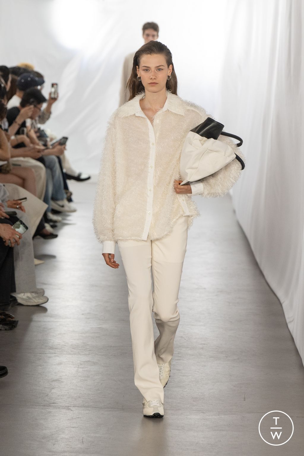 Fashion Week Paris Spring/Summer 2026 look 28 from the System collection menswear